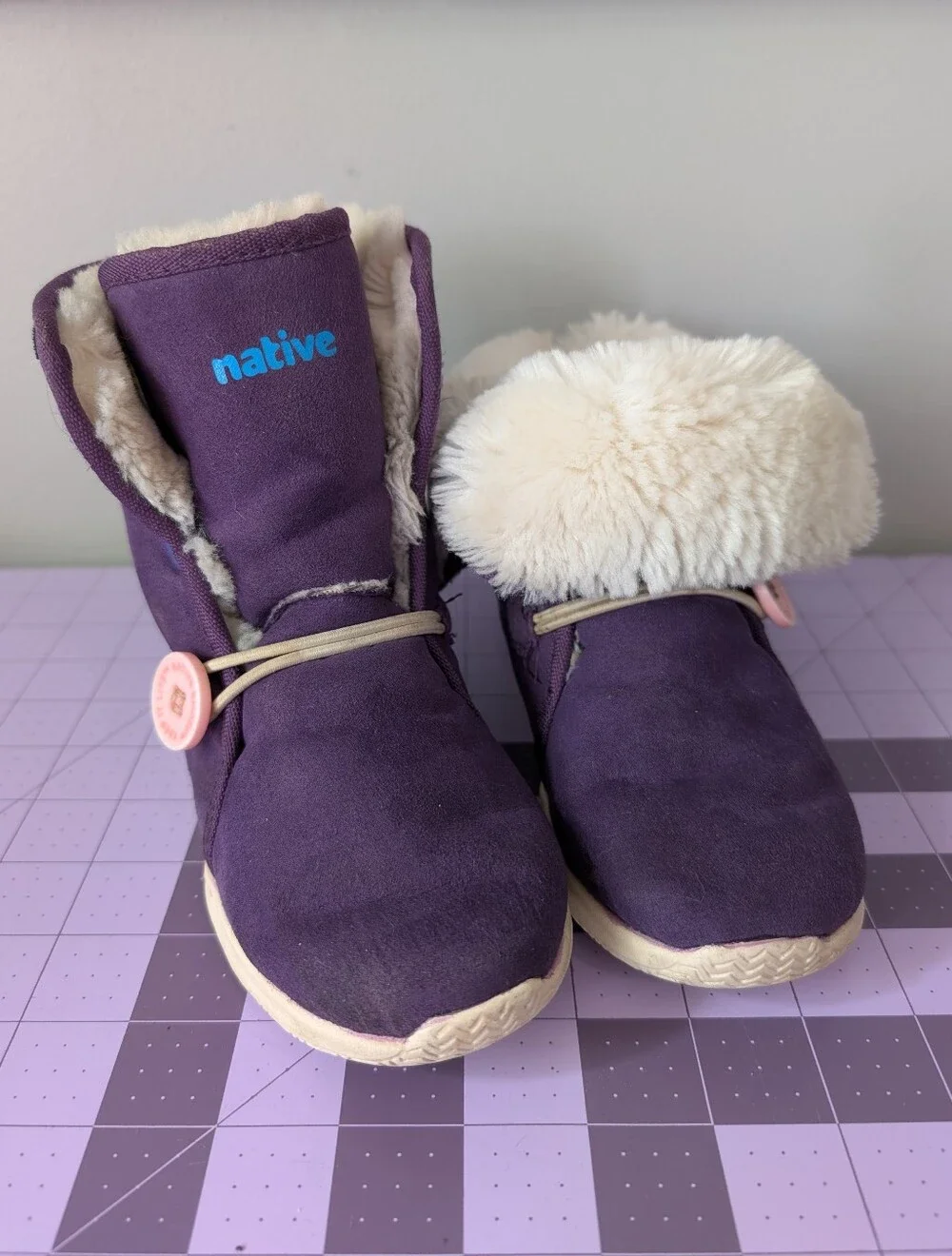 Native AP Luna winter fold over Boots Kids  toddler Size 13 Purple faux fur